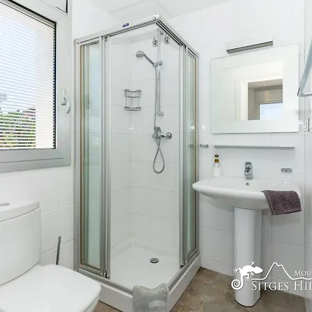 Villa Cool & Modern Giovanna With Air Conditioning, Private Pool & Sea Views