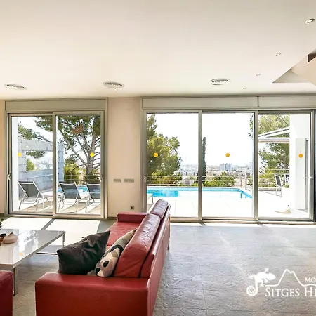 Cool & Modern Giovanna With Air Conditioning, Private Pool & Sea Views Vila